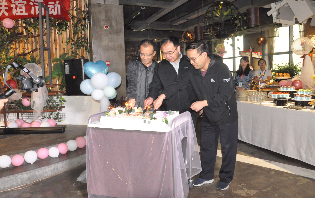 泓源公司舉辦“情定七夕·緣來是你”政銀企青年聯(lián)誼活動(dòng)(圖3) 泓源公司舉辦“情定七夕·緣來是你”政銀企青年聯(lián)誼活動(dòng)(圖3)