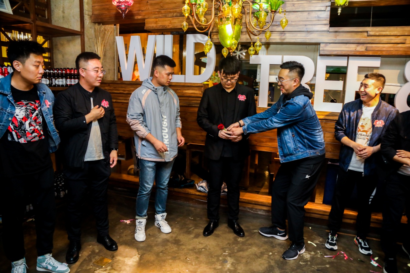 泓源公司舉辦“情定七夕·緣來是你”政銀企青年聯(lián)誼活動(dòng)(圖10) 泓源公司舉辦“情定七夕·緣來是你”政銀企青年聯(lián)誼活動(dòng)(圖10)