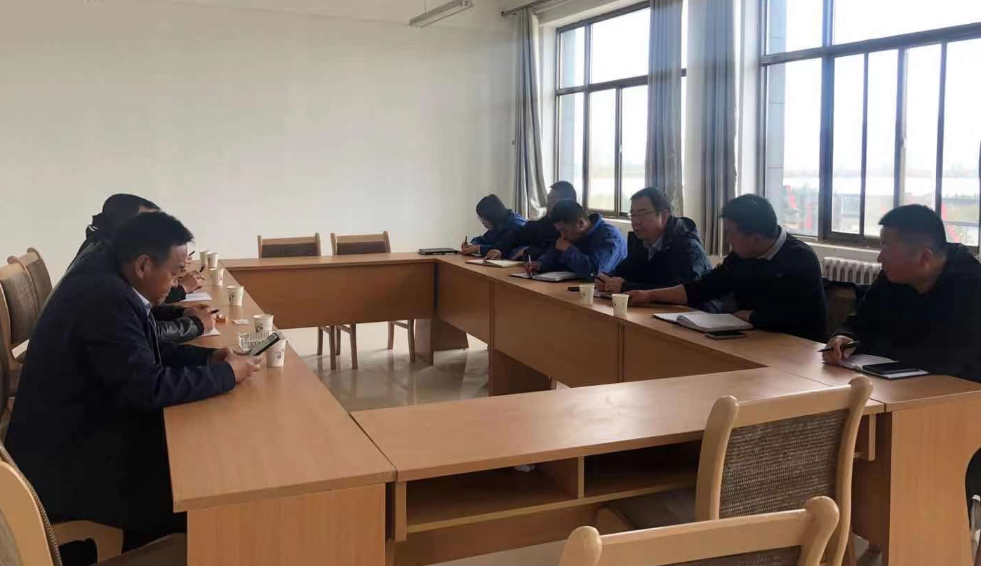 泓源污水處理公司邀請(qǐng)?jiān)O(shè)備廠家開展技術(shù)指導(dǎo)(圖2) 泓源污水處理公司邀請(qǐng)?jiān)O(shè)備廠家開展技術(shù)指導(dǎo)(圖2)