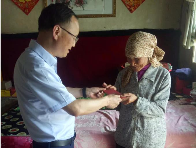 泓源公司深入幫扶村開展走訪慰問活動(圖3) 泓源公司深入幫扶村開展走訪慰問活動(圖3)