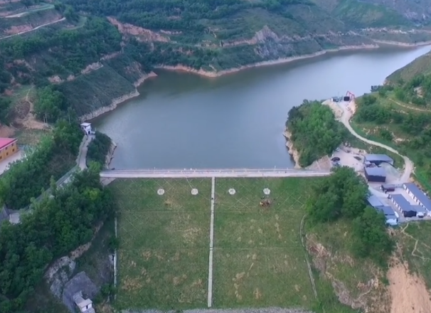 市產(chǎn)投集團上半年項目建設(shè)進展順利(圖13) 市產(chǎn)投集團上半年項目建設(shè)進展順利(圖13)